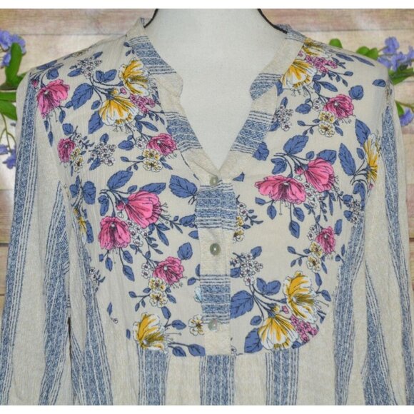 Hope Springs Ladies Floral Striped V-Neck 1/4 Button Up Blouse Size L 3/4 Sleeve - Picture 2 of 10
